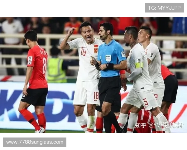 翻越山岭奔向终场哨响之前我们始终为体育梦想守候热血不息拼搏不止